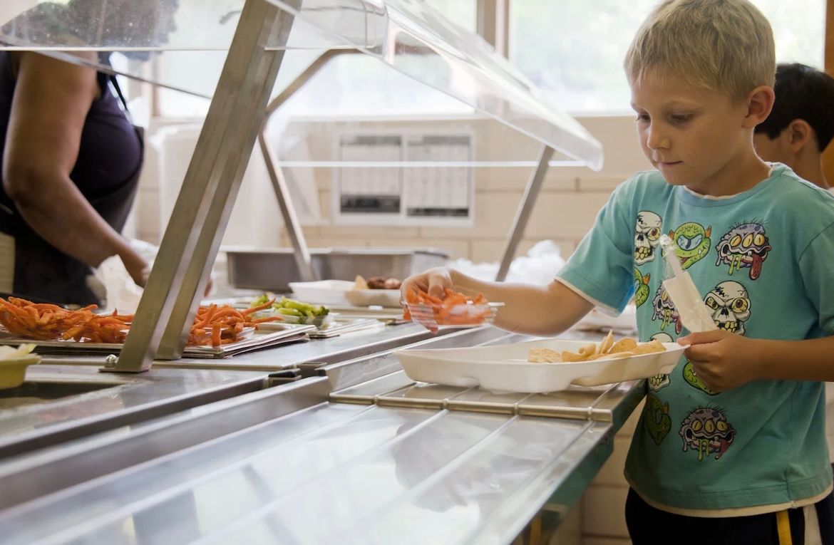 'Meet Up and Eat Up' Summer Free Food Program Returns to Michigan